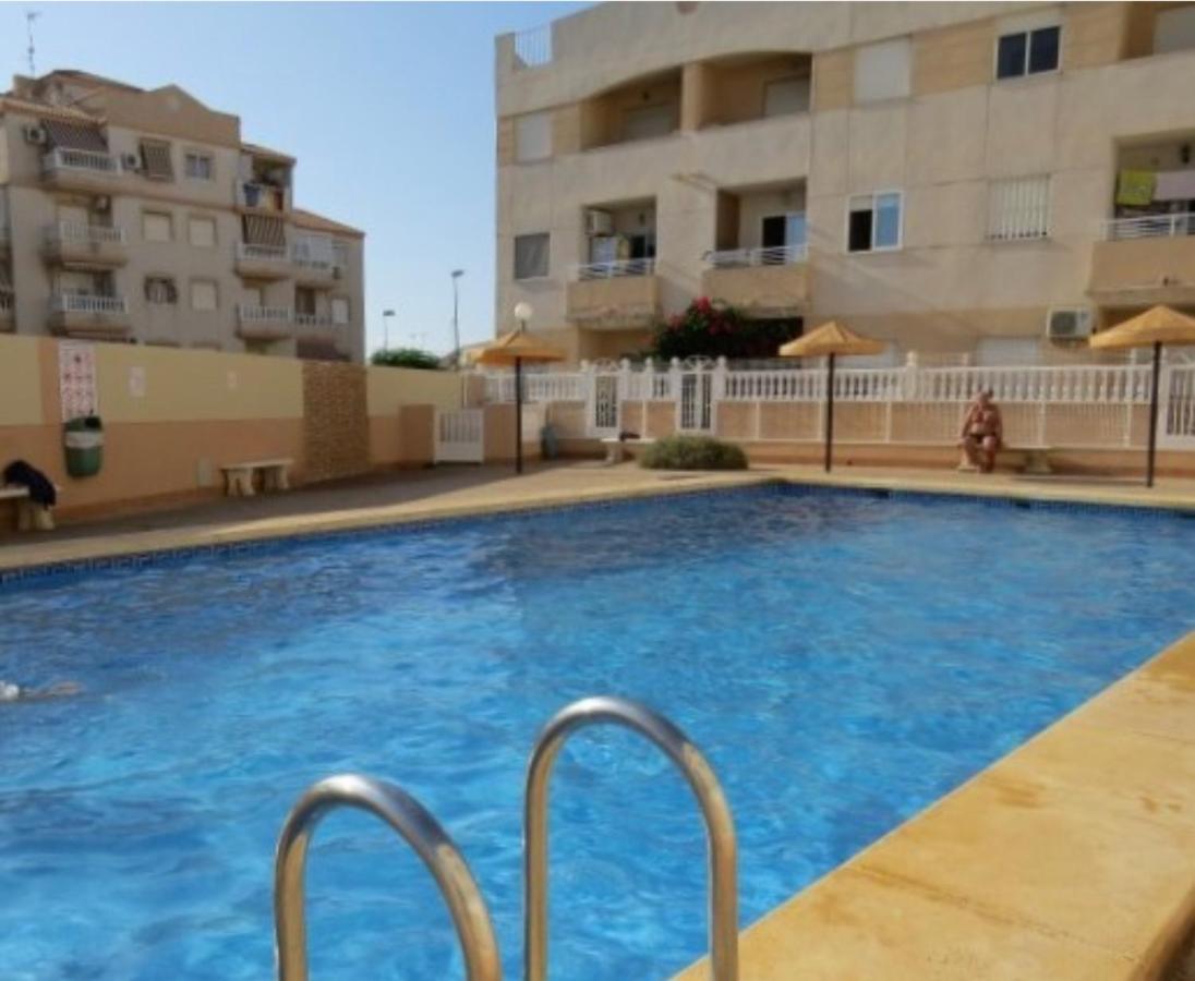 Bonito Apartamento De Dos Habitacion Y Piscina Torrevieja Dış mekan fotoğraf