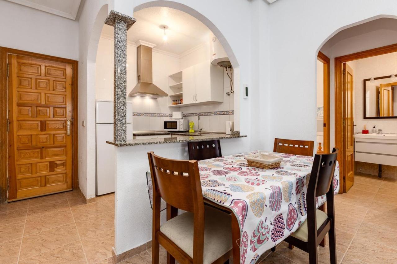 Bonito Apartamento De Dos Habitacion Y Piscina Torrevieja Dış mekan fotoğraf