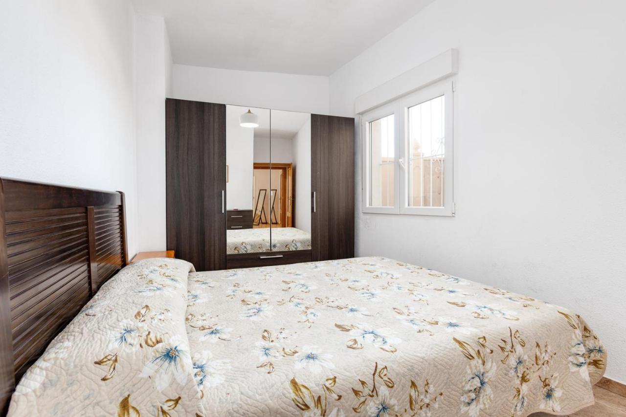 Bonito Apartamento De Dos Habitacion Y Piscina Torrevieja Dış mekan fotoğraf